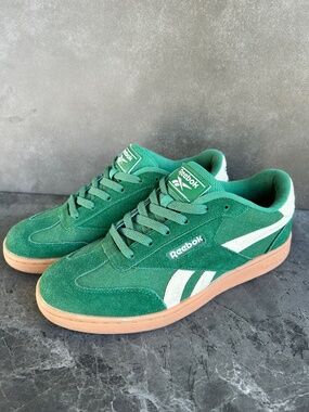 Classic Premium Suede Reebok Club C Grounds GREEN Sneaker